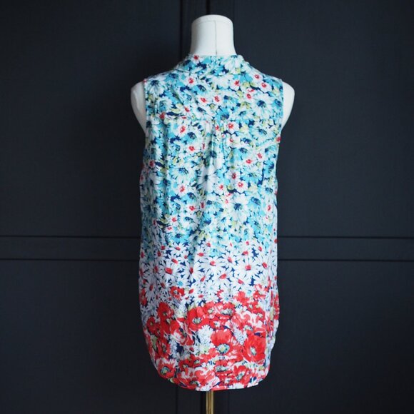 Conversations by Anthropologie | Sleeveless Floral Shirt - Picture 6 of 7